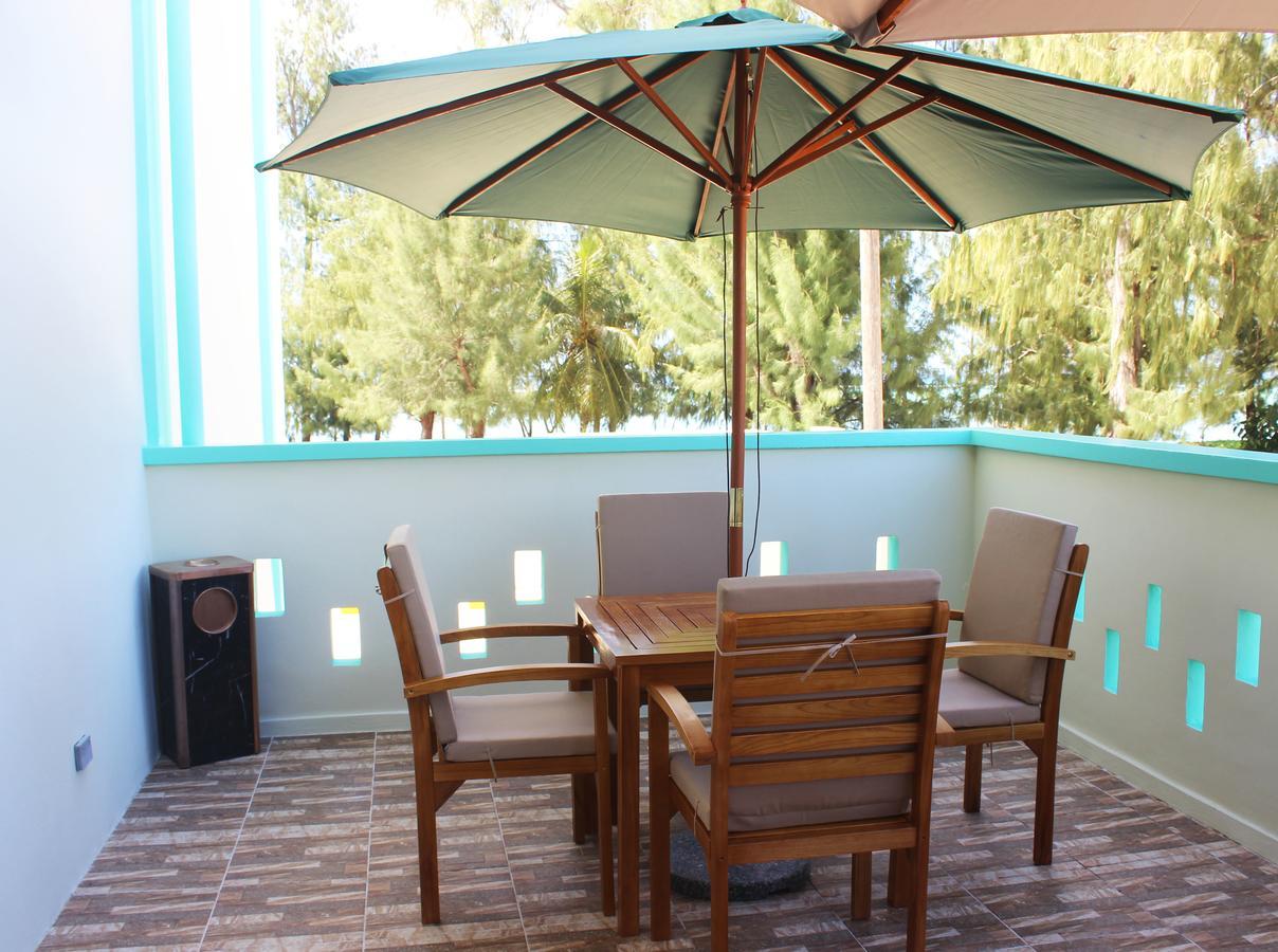 Saipan Beach Hotel Buitenkant foto