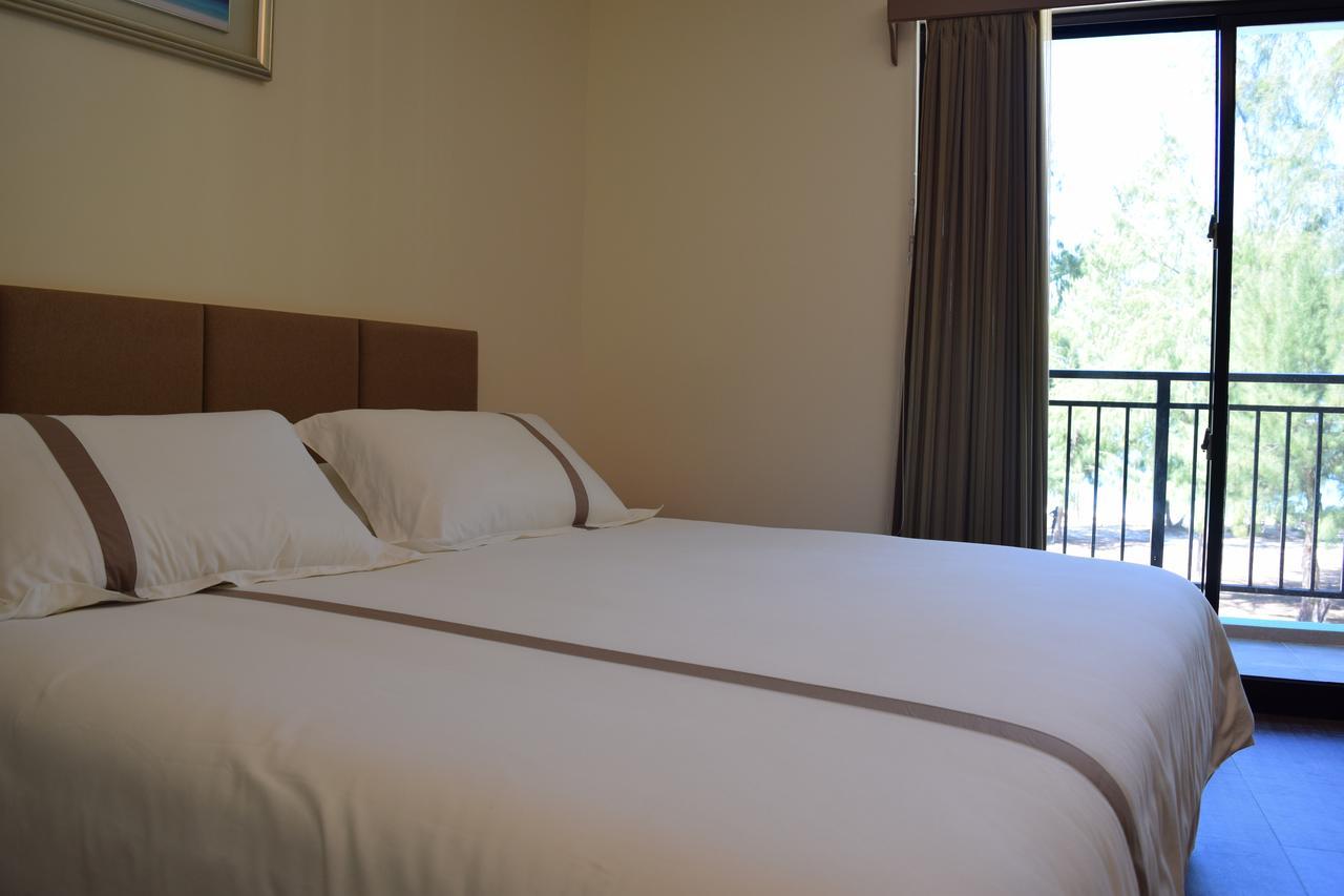 Saipan Beach Hotel Buitenkant foto