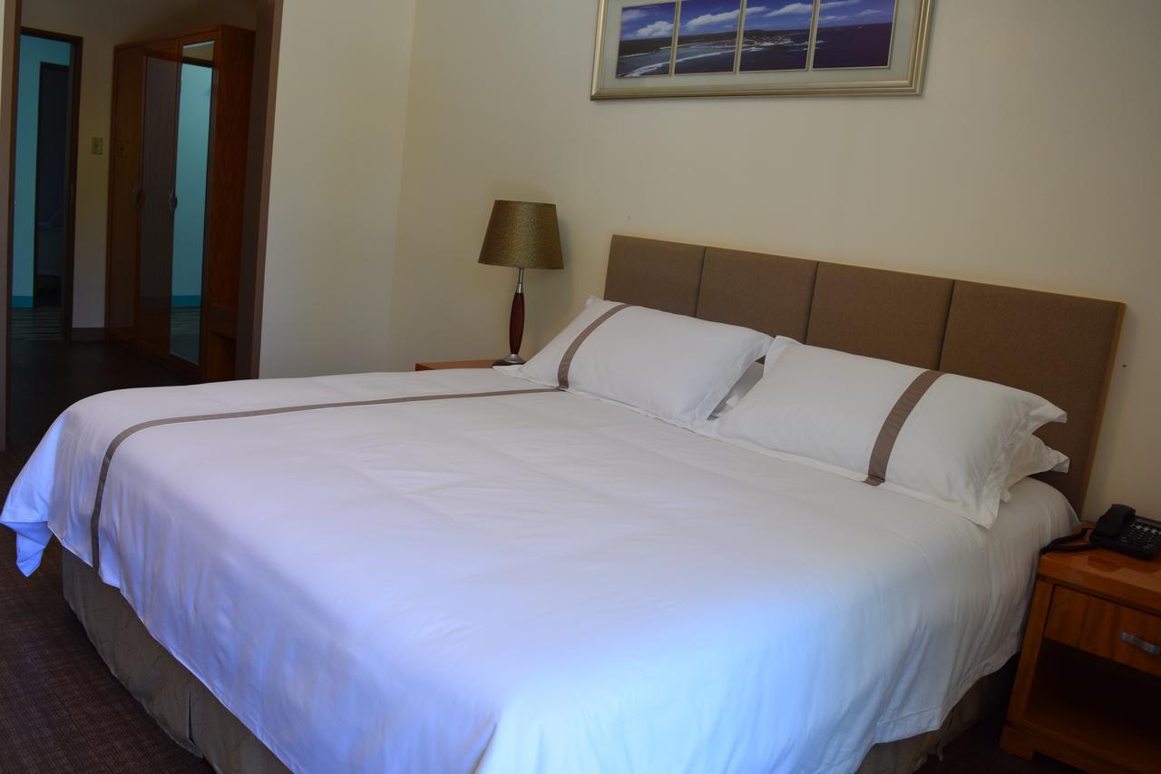 Saipan Beach Hotel Buitenkant foto